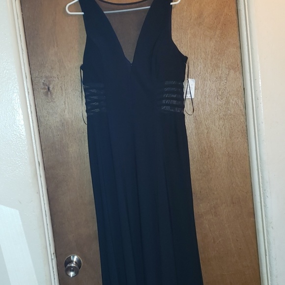 Black prom or homecoming dress - Picture 2 of 5